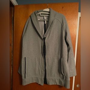 Lululemon sweatshirt/ jacket